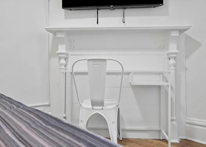 Shadyside 2b Stylish And Cozy Private Bedroom With Shared Bathroom Homestay *