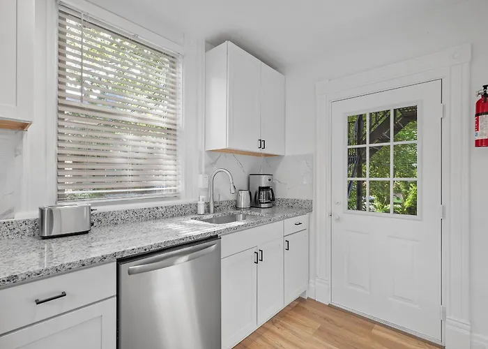 Shadyside 2b Stylish And Cozy Private Bedroom With Shared Bathroom * Pittsburgh